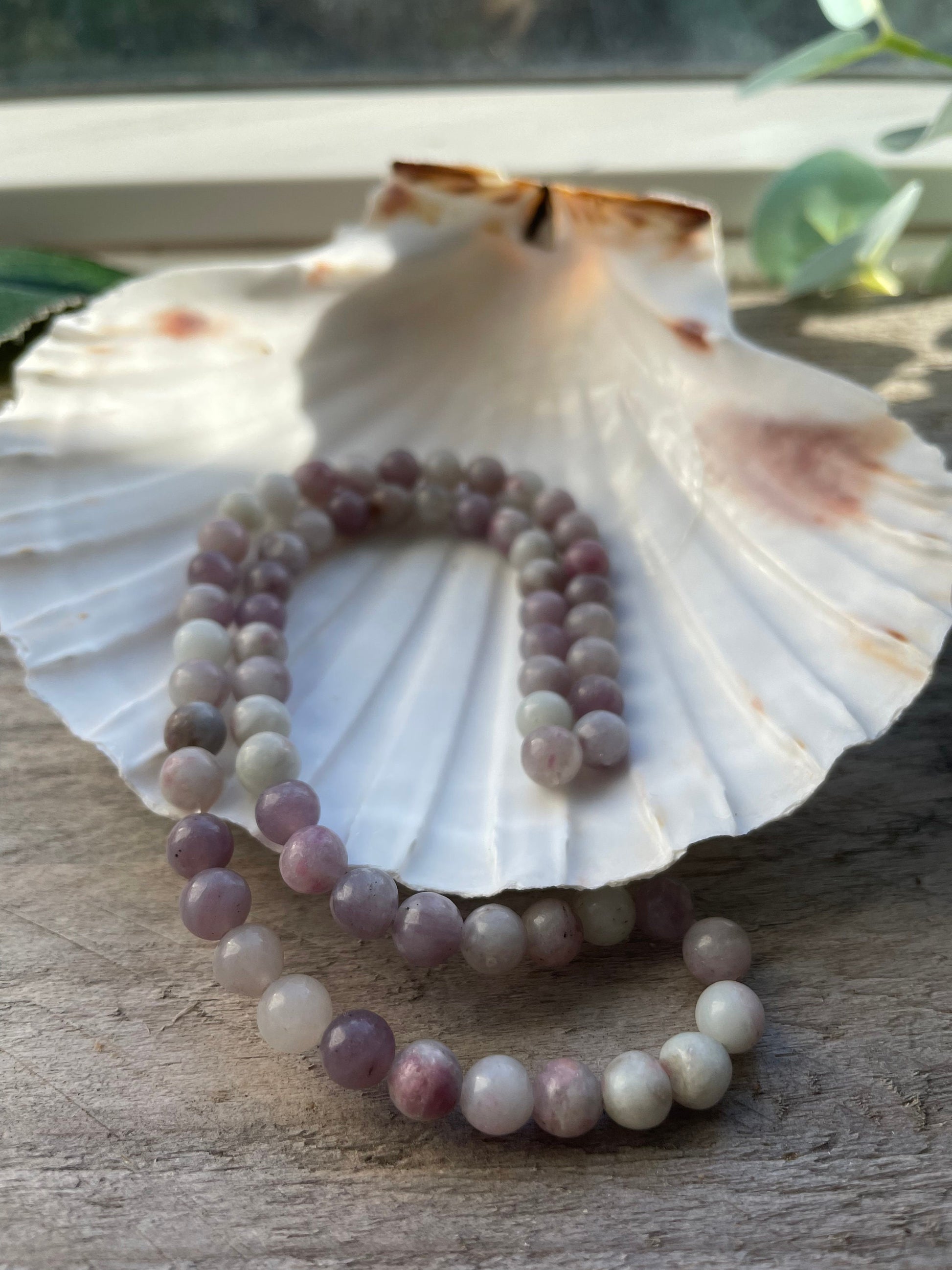 Natural lilac jade beads