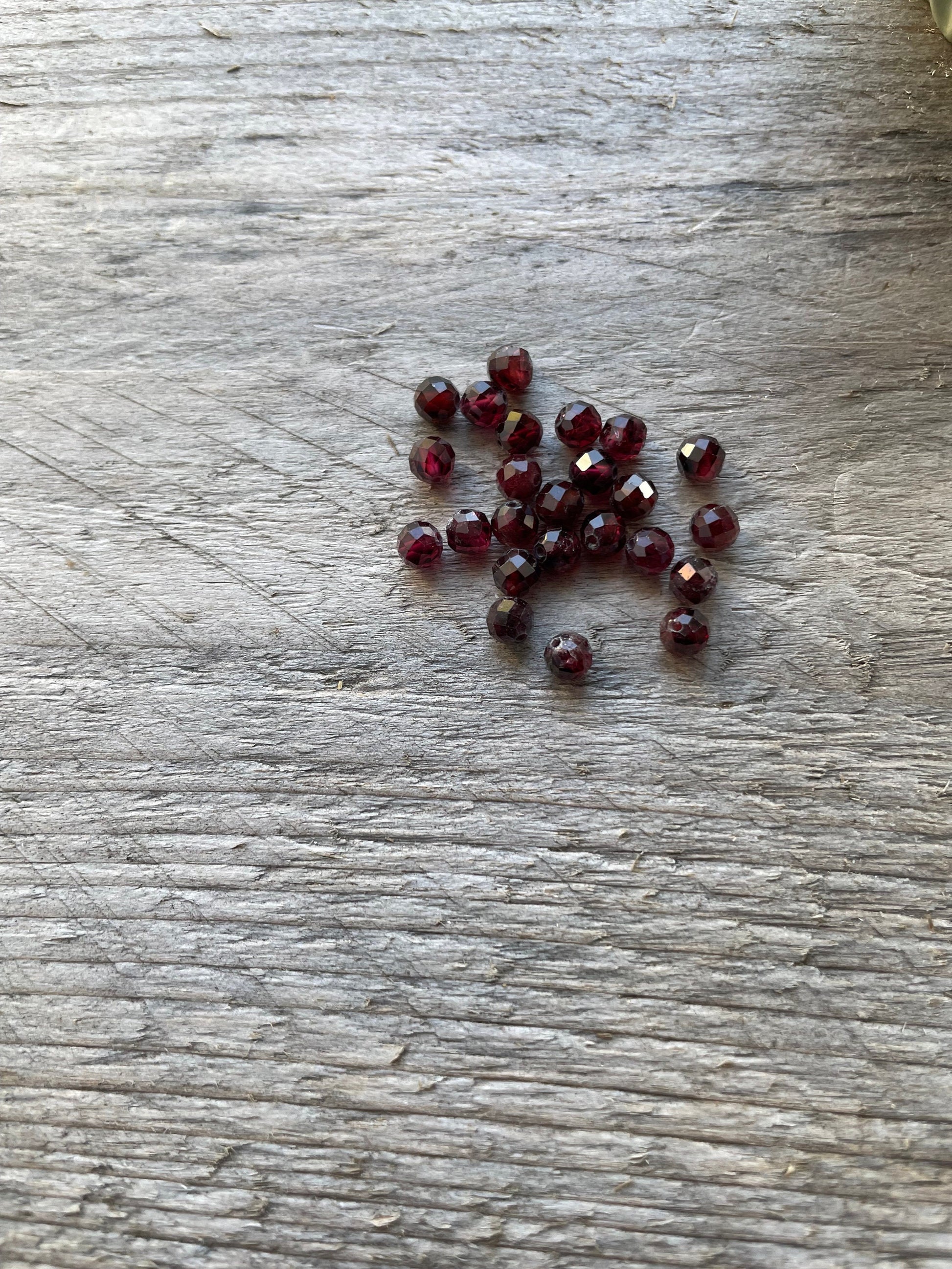 Natural Garnet Beads faceted round 3.5 mm,hole 0.5mm