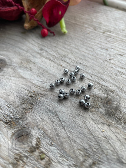 Natural Silver Hematite 4mm