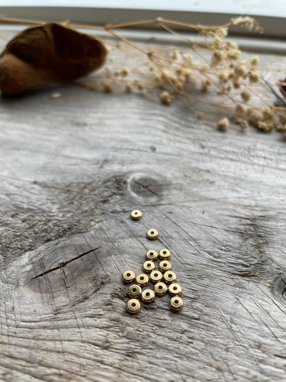 Flat Spacer Beads Lot 4 mm Gold