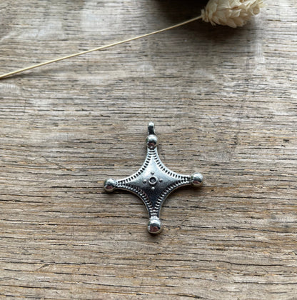 Silver Plated Retro Crosses Pendant 35*30mm