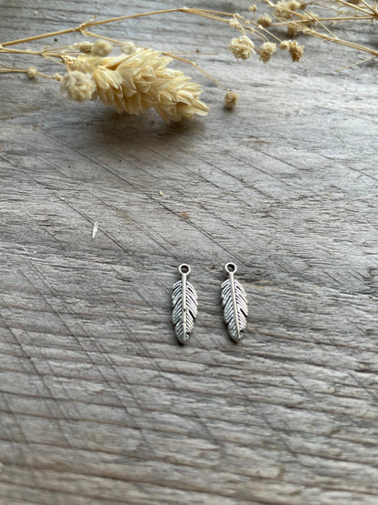 Feather leaf charm 15 x 5mm