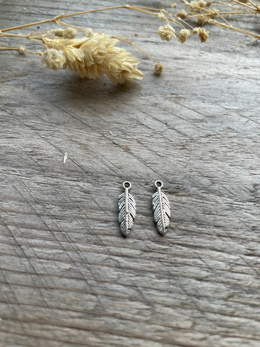 Feather leaf charm 15 x 5mm