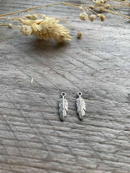 Feather leaf charm 15 x 5mm