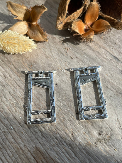 Creepy Guillotine Charms 37 x 22mm