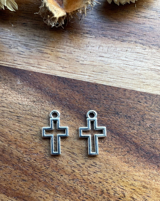 Cross charm 10 x 18mm