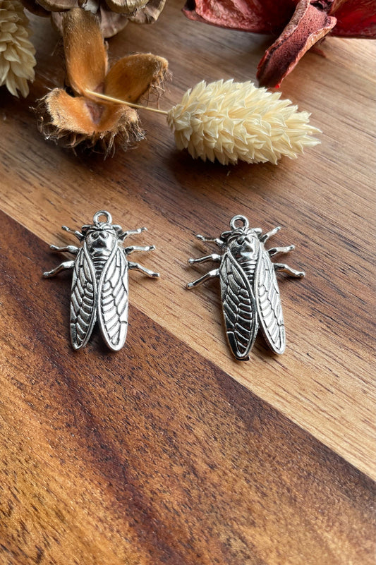 Cicada charms silver 27 x 22mm