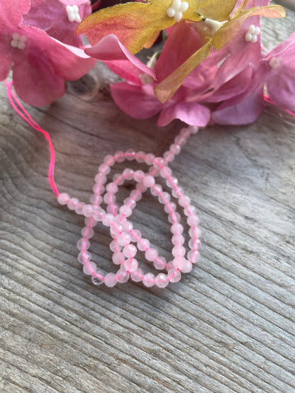 Rose quartz faceted 4mm beads