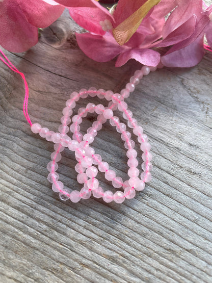 Rose quartz faceted 4mm beads