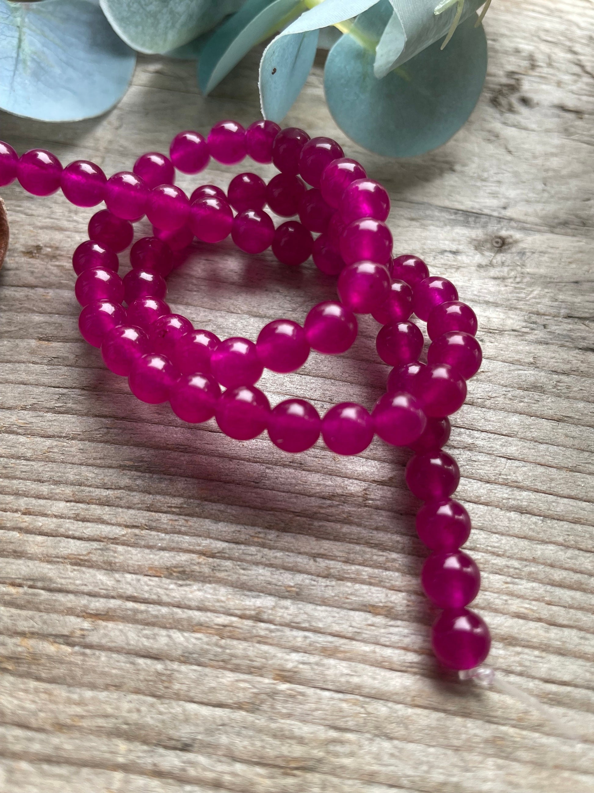 Rose-red chalcedony 6mm beads