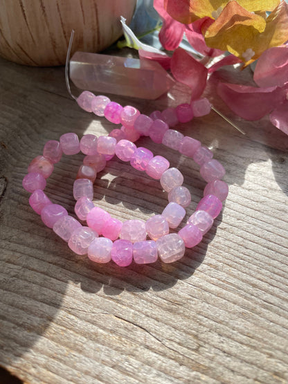 Natural Agate Cube, Pearl Pink, 5~8x4~8x4~6mm, Hole: 1.2mm