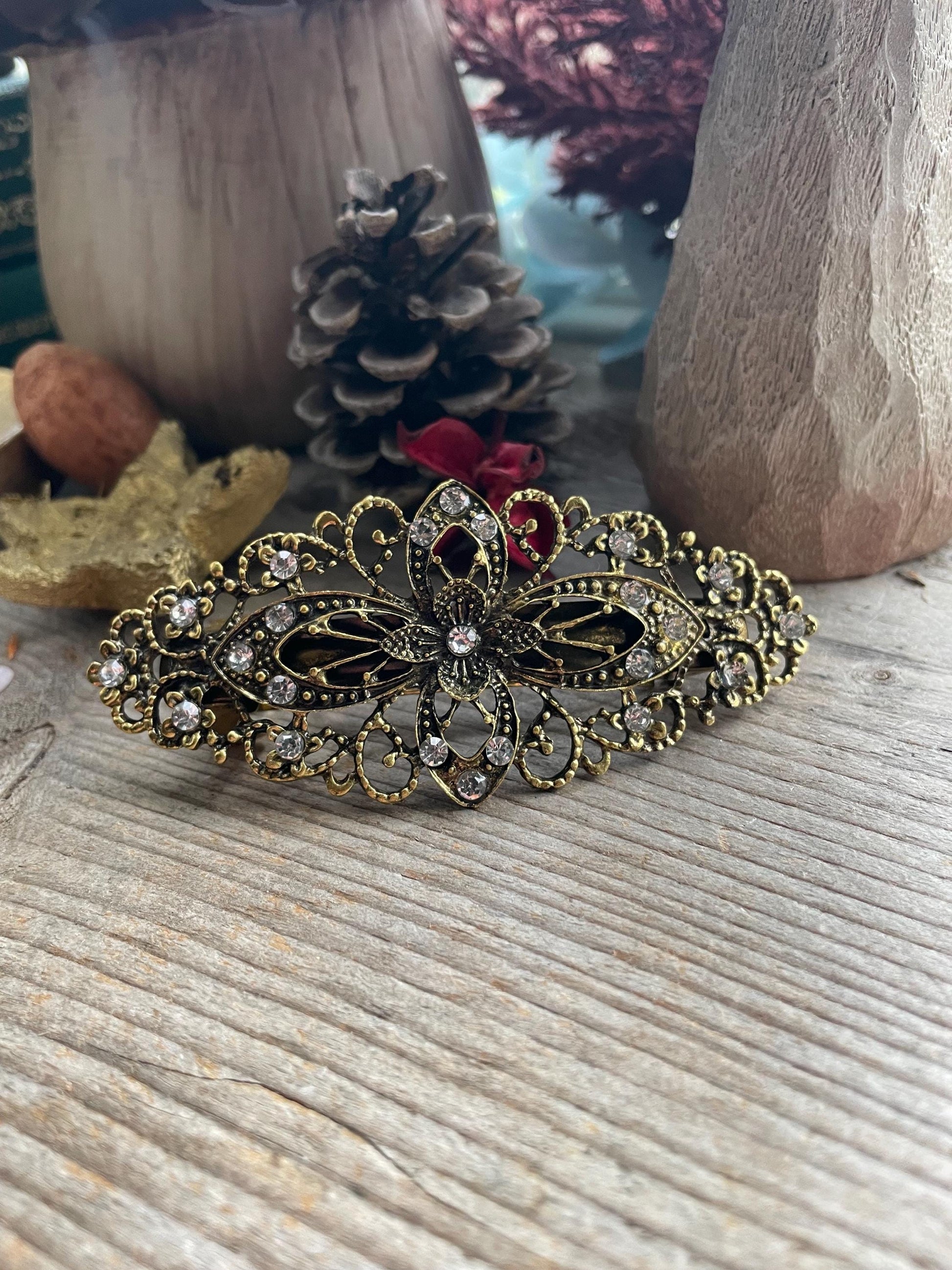 Flower Filigree hair comb in Antique gold