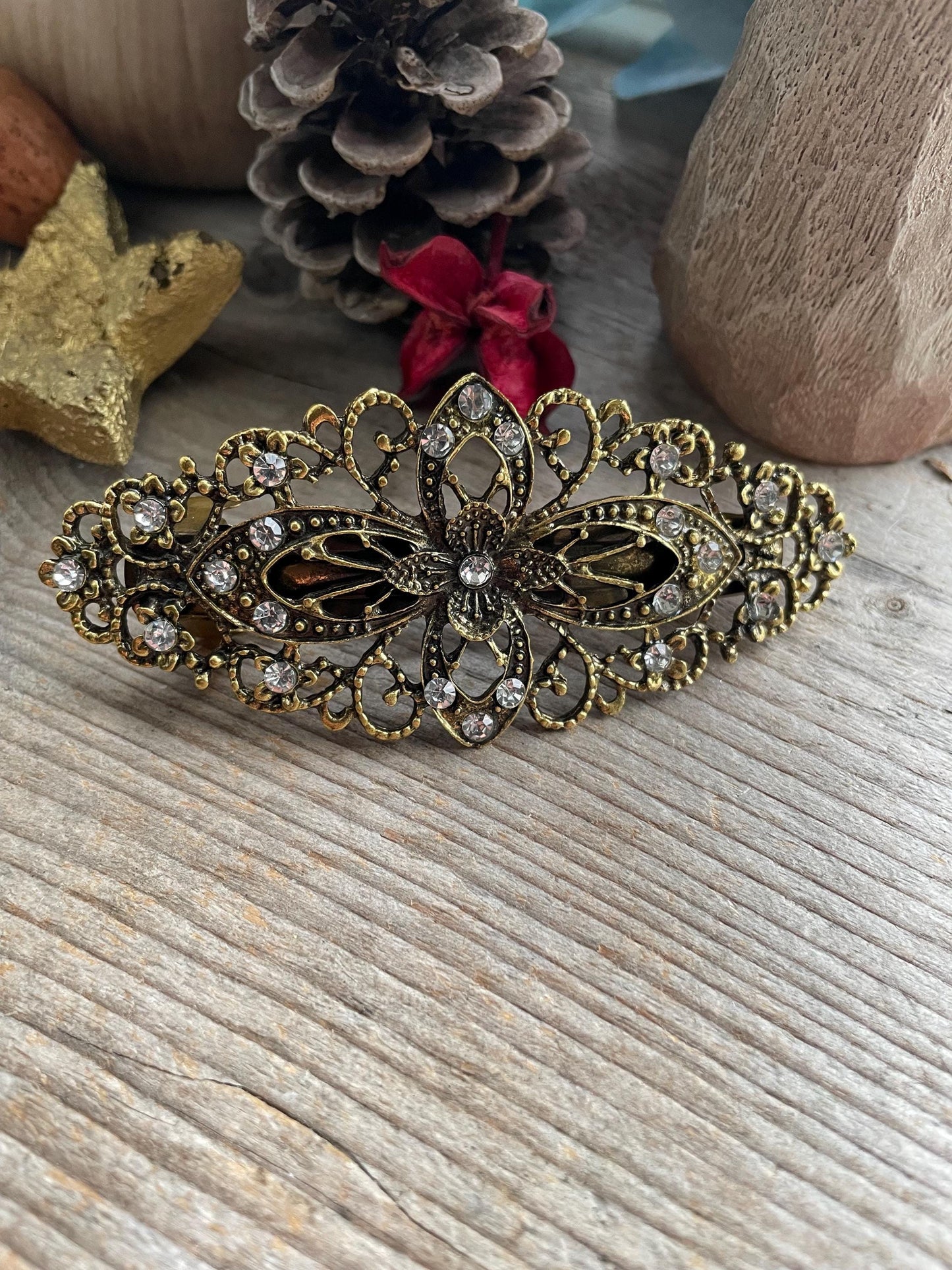 Flower Filigree hair comb in Antique gold